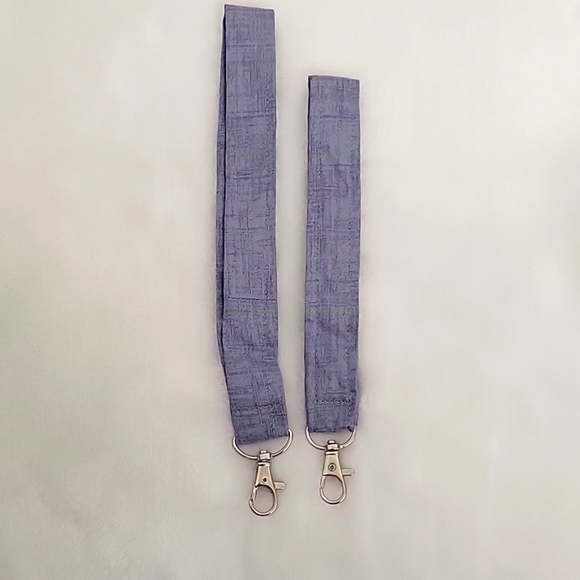 KJM Designs Crossbody Purse With Cactus Print One Outside Pocket w/Zipper - Picture 10 of 13